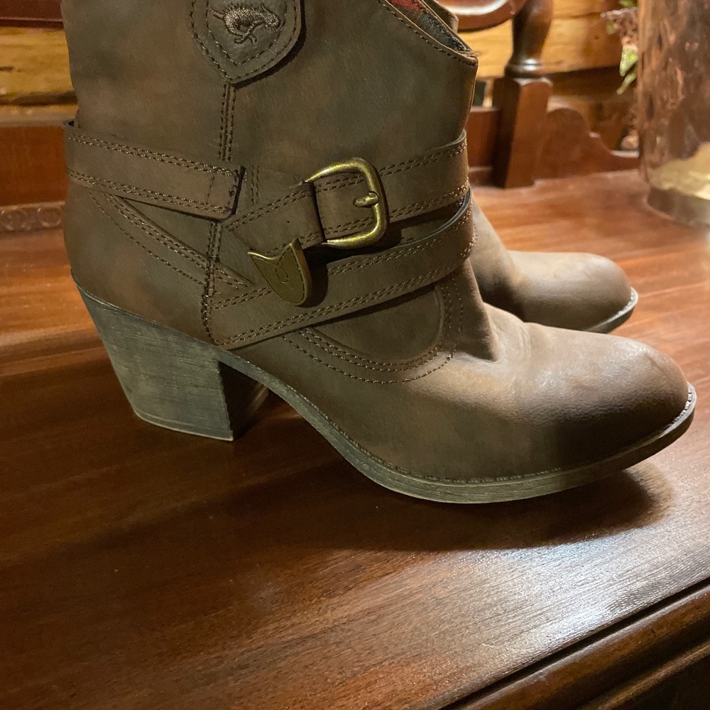 Woman’s Rocketdogs